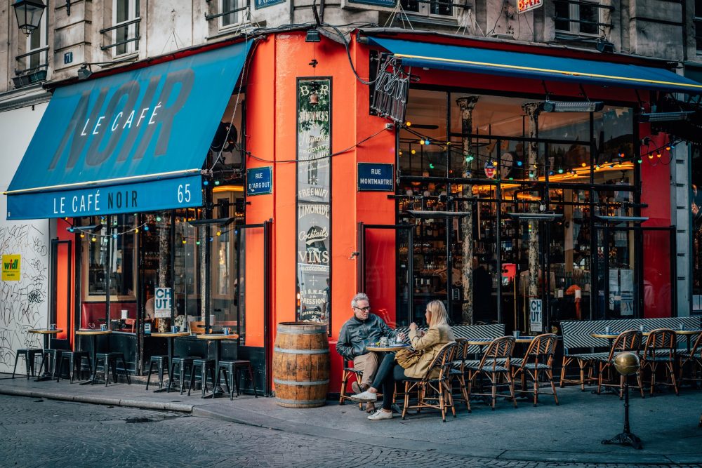 store extérieur personnalisé signalétique